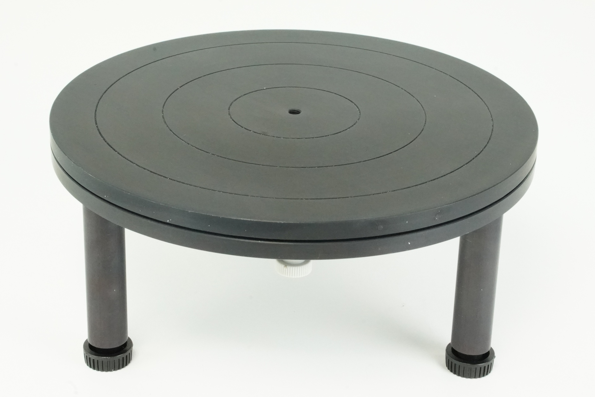 Rotary table for heavy loads