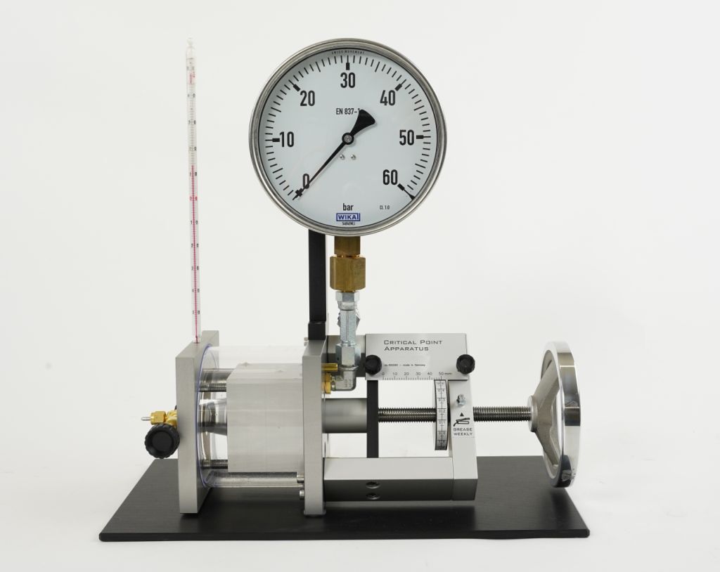 Critical point apparatus