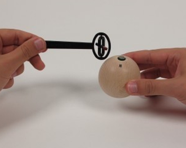 Magnetic field sensor