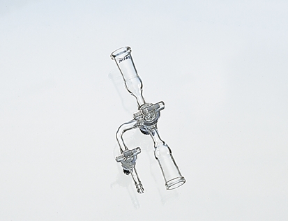 Intermediate piece for discharge tube