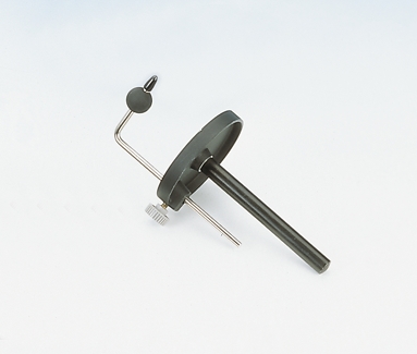 Prism table with holder for optical base plate