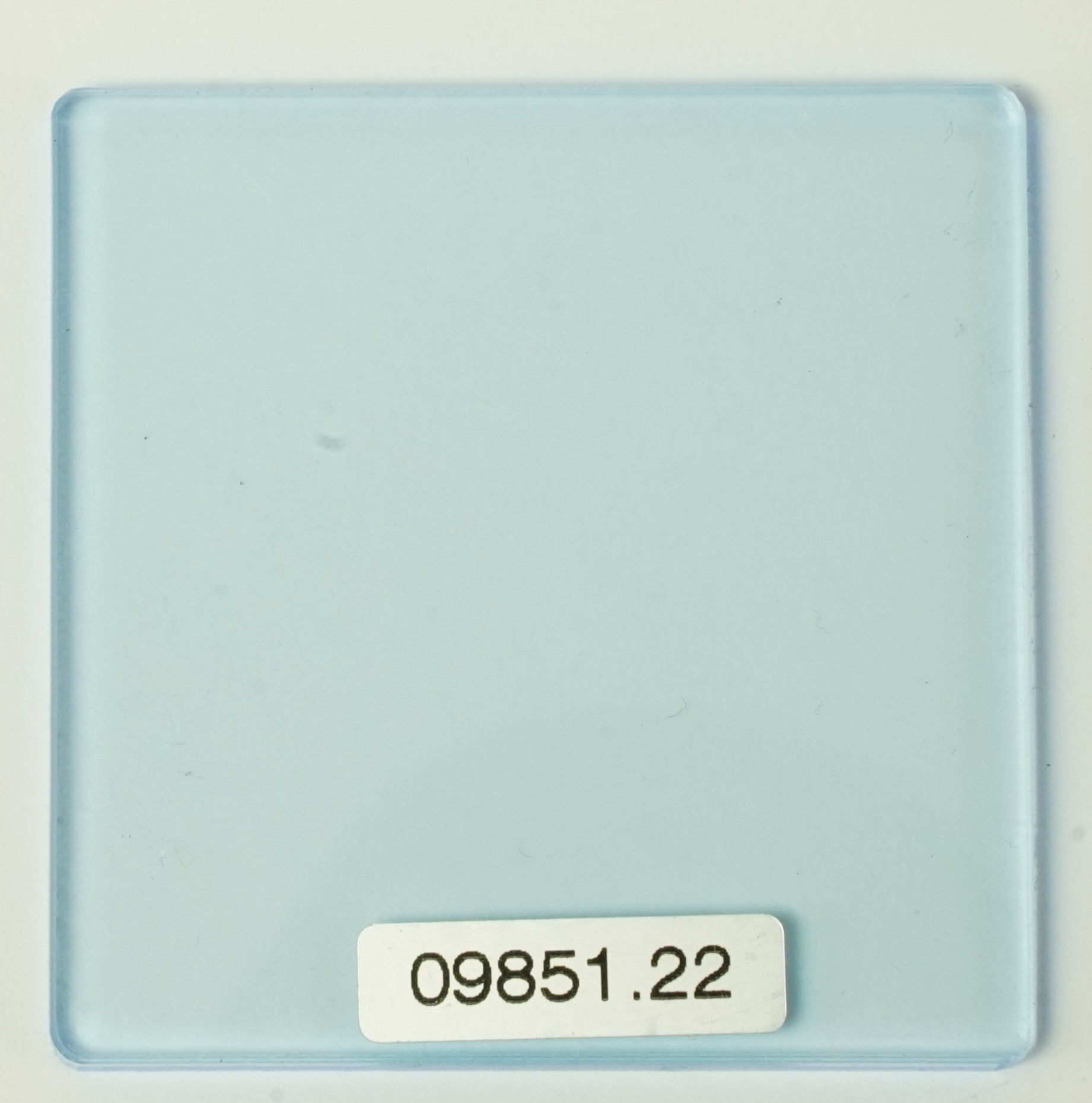 Plate, fluorescent, blue