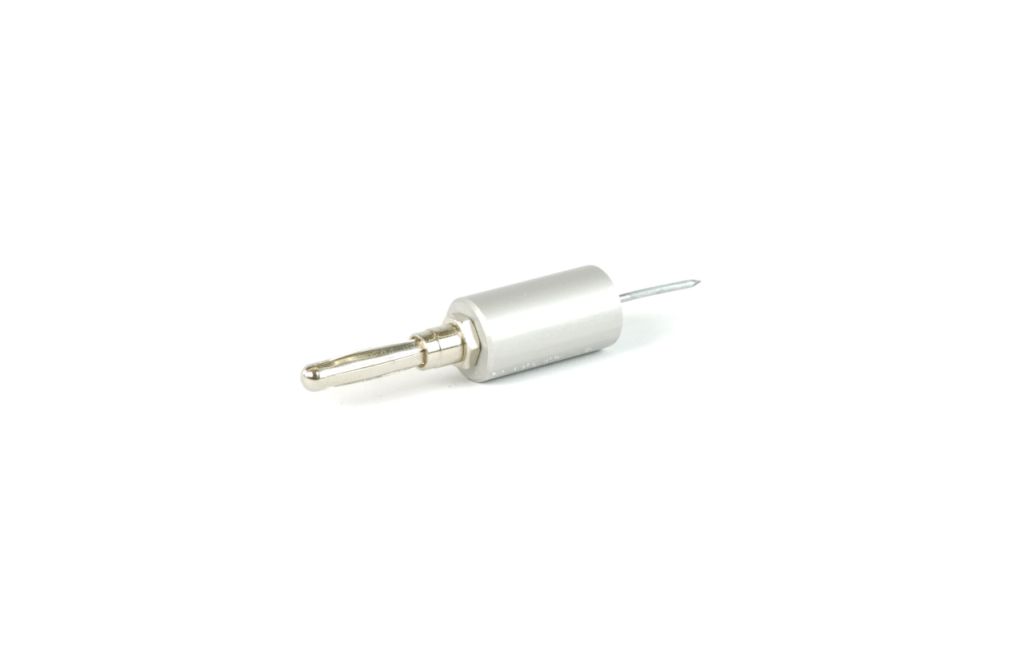 Needle with plug