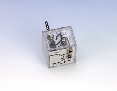 Relay pluggable, G3