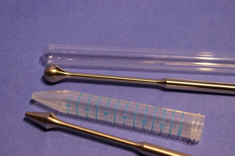Stainless steel micropistle for 13 ml tubes