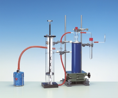 Condensation of gases through an increase of pressure and through cooling