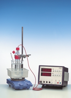 Determination of molar masses via a measurement of the freezing point depression (cryoscopy)