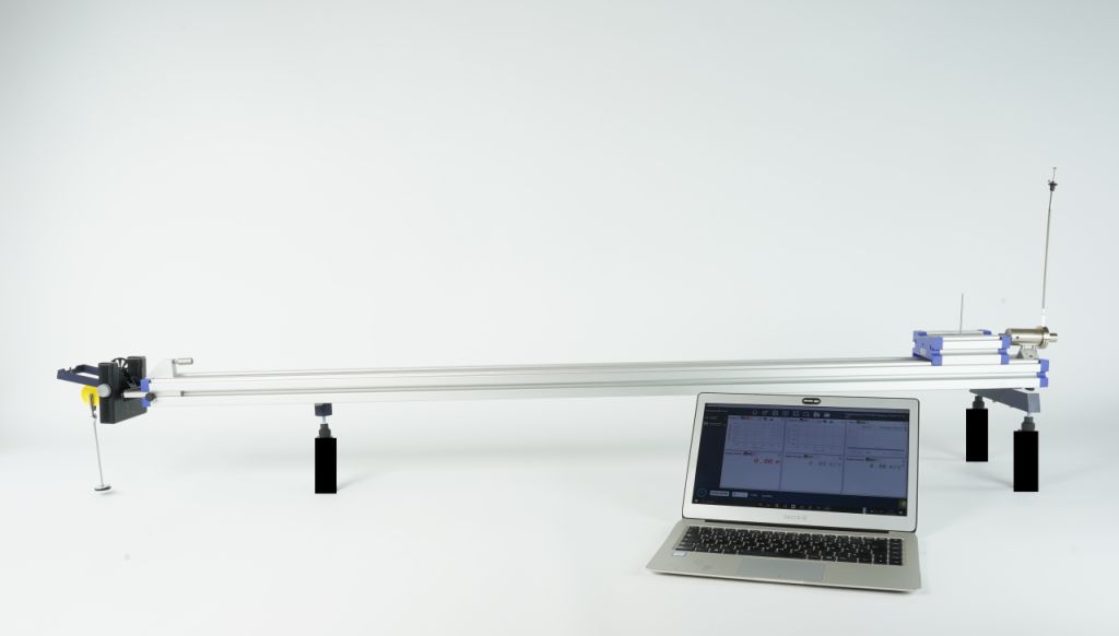 Newton's 2nd law/ demonstration track with Cobra SMARTsense