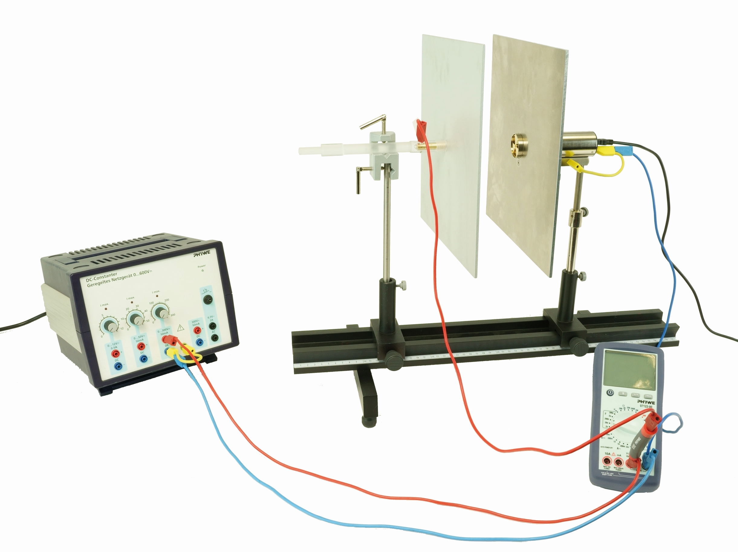 Electric fields and potentials in the plate capacitor