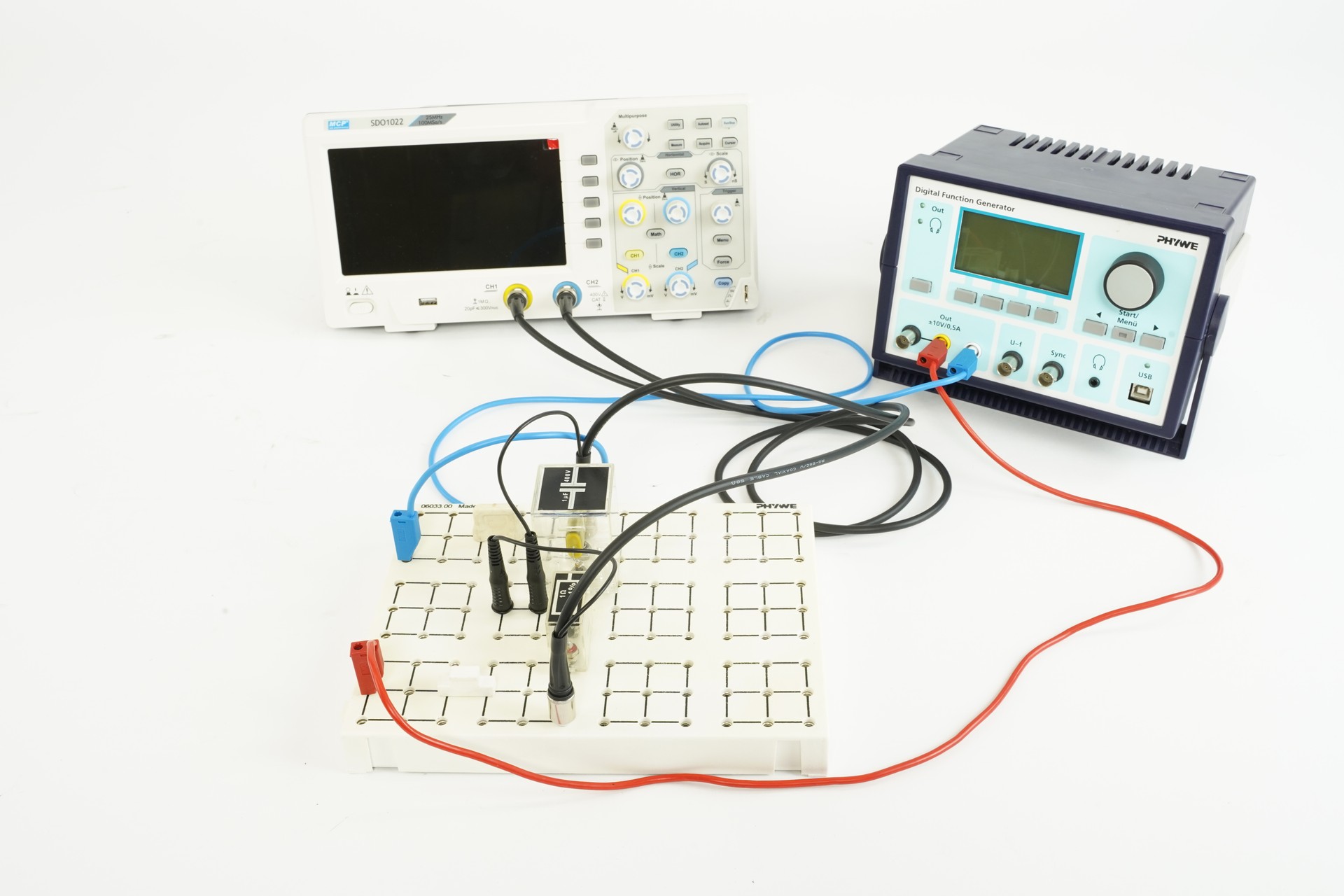 Capacitor in the AC circuit