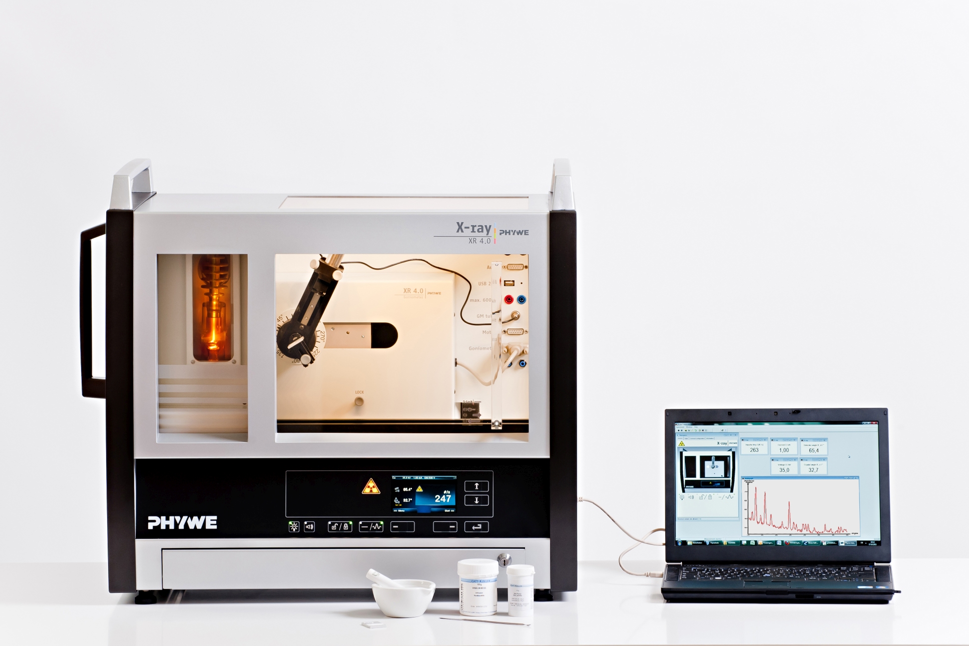 Debye-Scherrer diffraction patterns of powder samples with a tetragonal lattice structure