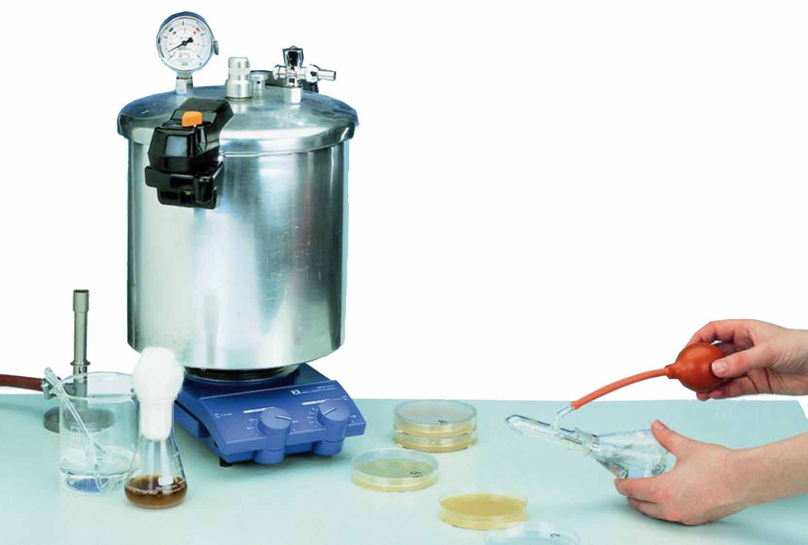 Fundamental microbiological working methods